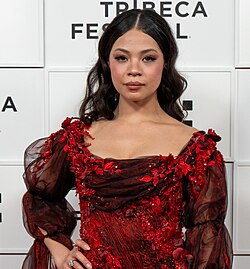Eva Noblezada