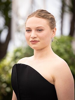 Mia Threapleton