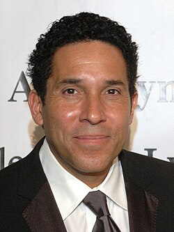 Oscar Nunez