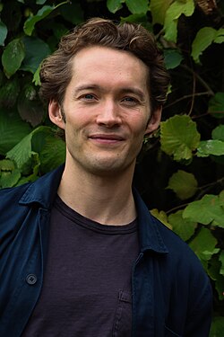 Toby Regbo